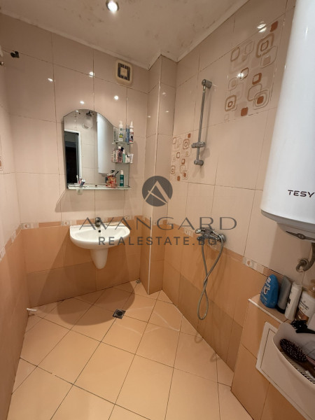 ТРИСТАЕН ОБЗАВЕДЕН С ЧЕТИРИ ОТДЕЛНИ СТАИ! КЮЧУК ПАРИЖ!