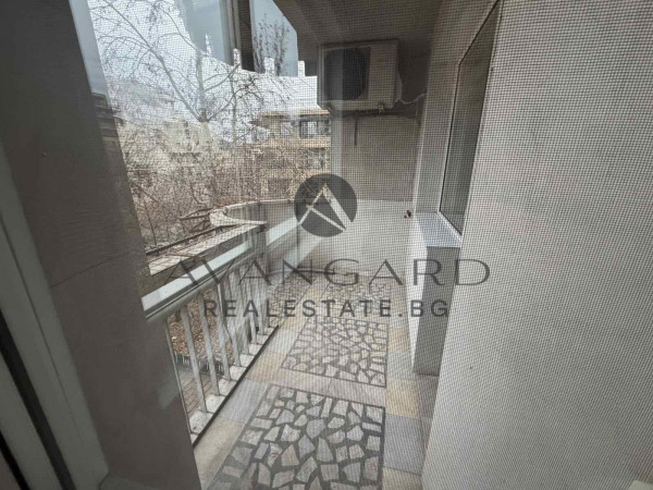 ТОП ЛОКАЦИЯ! Тристаен до ПОЩАТА