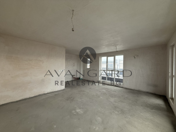 ТРИСТАЕН АПАРТАМЕНТ! ГРЕБНА БАЗА!