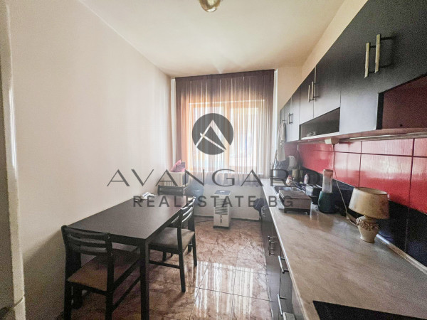 ТРИСТАЕН РЕАЛНА КВАДРАТУРА / ТРАКИЯ