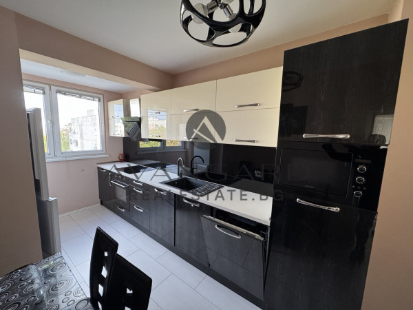 ТРИСТАЕН АПАРТАМЕНТ С РЕАЛНА КВАДРАТУРА ДО ПАРК ЛАУТА!!!