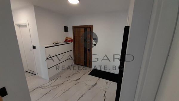 ЛУКСОЗЕН ЧЕТИРИСТАЕН АПАРТАМЕНТ С АКТ 16 ЦЕНТЪР ИЗТОК !!!