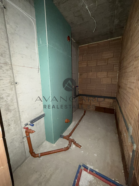 Spacious three-room apartment with act 14!