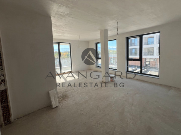 Three-room apartment / Karshiyaka