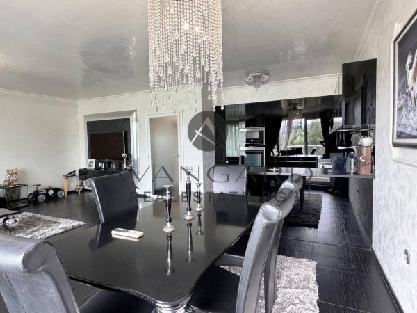 Luxury two -bedroom apartment! Karshiyaka!