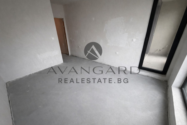 ИЗГОДНО! Тристаен с акт 16 Тракия