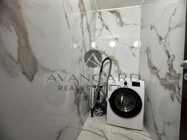 Стилно обзаведен тристаен / Мараша