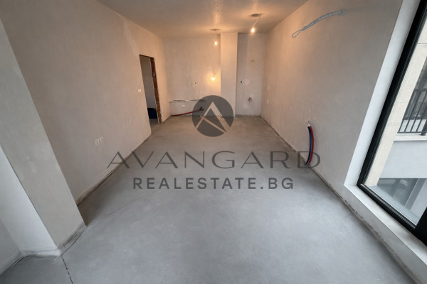 ИЗГОДНО! Тристаен с акт 16 Тракия