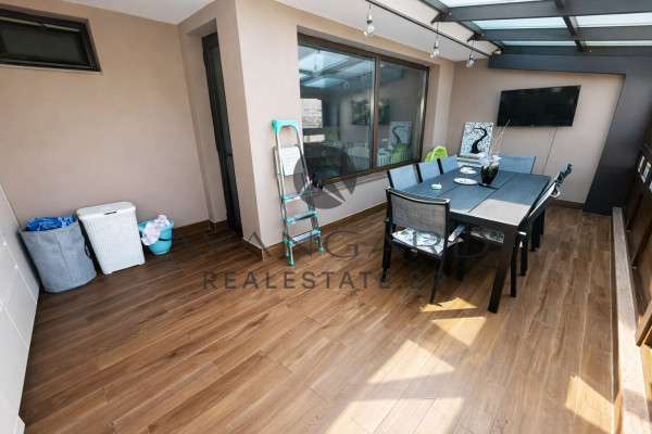 A wide two -bedroom fair