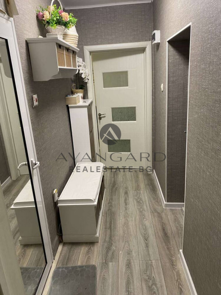 ДВУСТАЕН ОБЗАВЕДЕН! МАРАША!