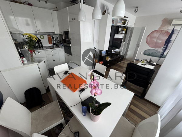 TOP LOCATION !!! THREE BEDROOM NEAR NOVOTELA !!! UNDERGROUND GARAGE!!!