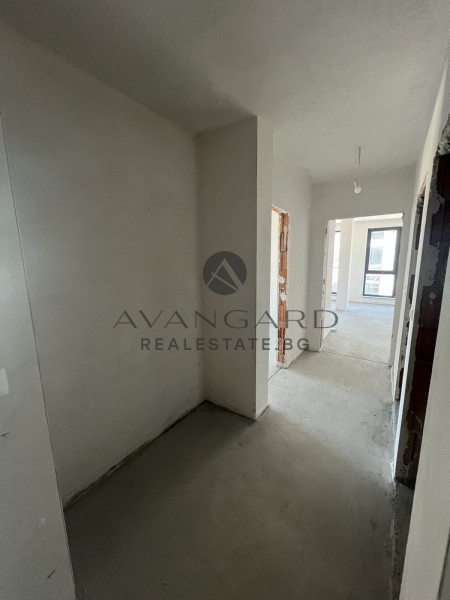 Тристаен апартамент / Кършияка