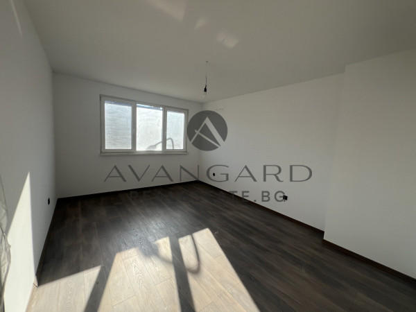 Етаж от Къща / Гагарин