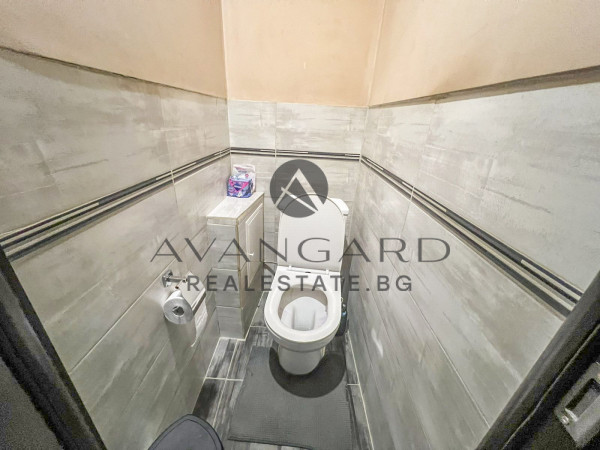 ТРИСТАЕН РЕАЛНА КВАДРАТУРА / ИЗГРЕВ