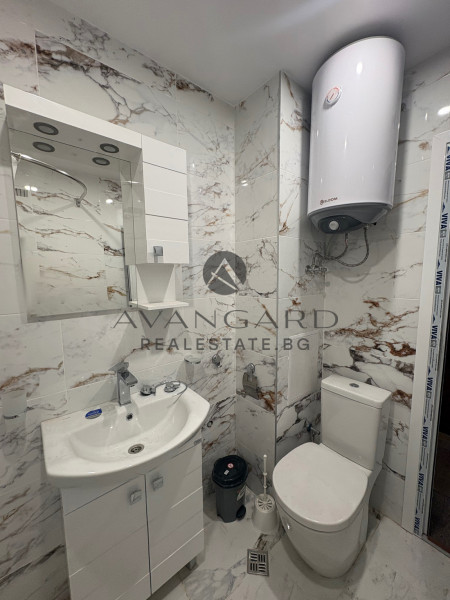 Обзаведен тристаен Кючук Париж