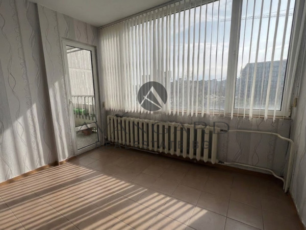 THREE-ROOM APARTMENT WITH FOUR SEPARATE ROOMS! THRACIA