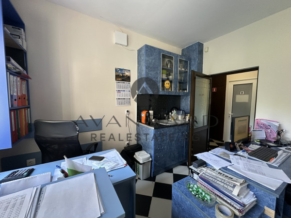 Multi -bedroom unfurnished! Karshiyaka!
