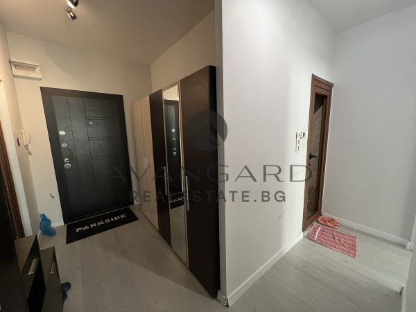 Саниран тристаен апартамент до Акваленд