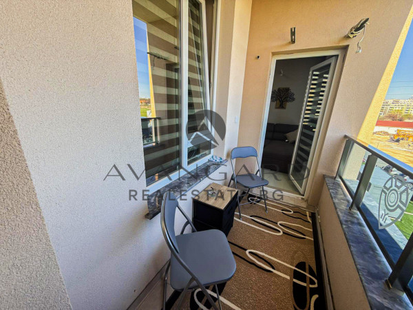 THREE-ROOM FURNISHED APARTMENT! SMYRNENSKY!