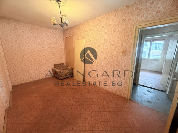 Двуетажна къща в Захарна Фабрика