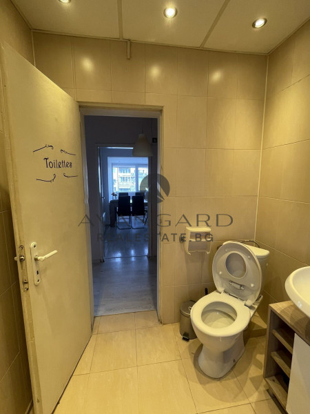 Furnished three bedroom in Kamenitsa 1