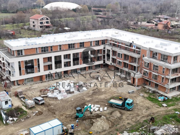 Two-room apartment with yard / Rowing base