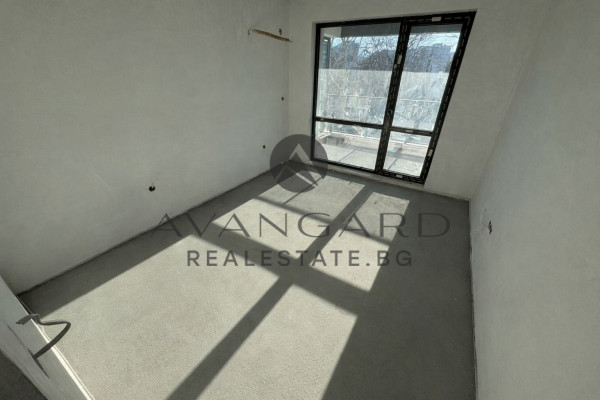 ACT 15 !!! THREE-ROOM APARTMENT!!! CENTER EAST !!!