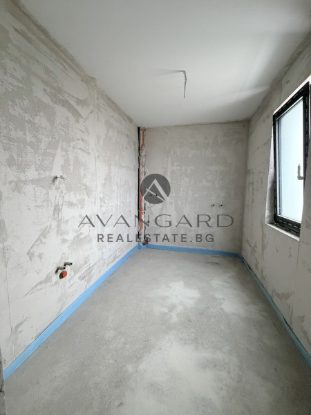 ДВУЕТАЖНА КЪЩА С ДВЕ ПАРКОМЕСТА ПРЕД АКТ 16