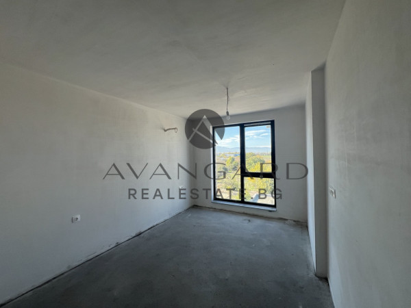 Тристаен апартамент / Кършияка