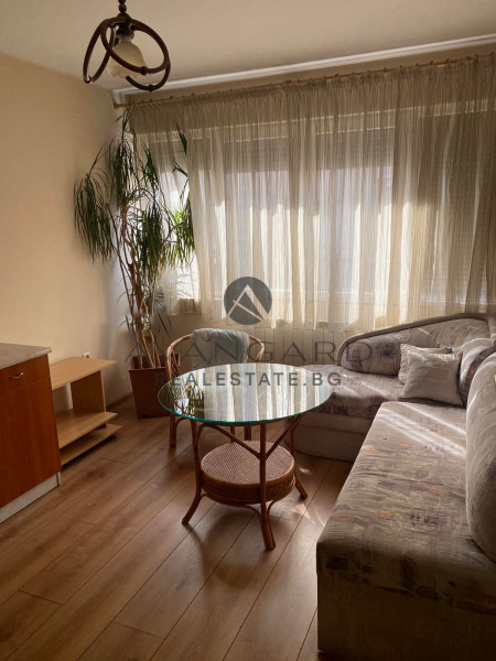 Четиристаен ЧЕТВЪРТЪК ПАЗАРА