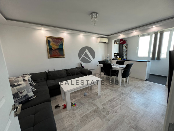 Fully furnished and renovated two -bedroom apartment
