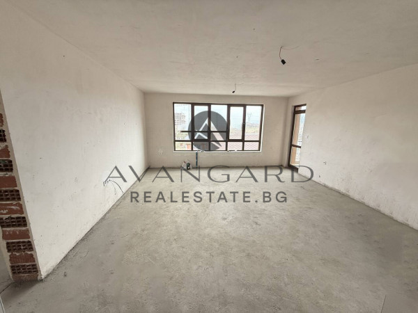 THREE-ROOM APARTMENT WITH ACT 16 AND GARAGE INCLUDED IN THE PRICE!