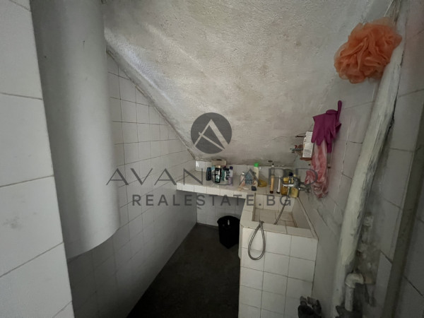 ДВУЕТАЖНА КЪЩА с.КРУМОВО