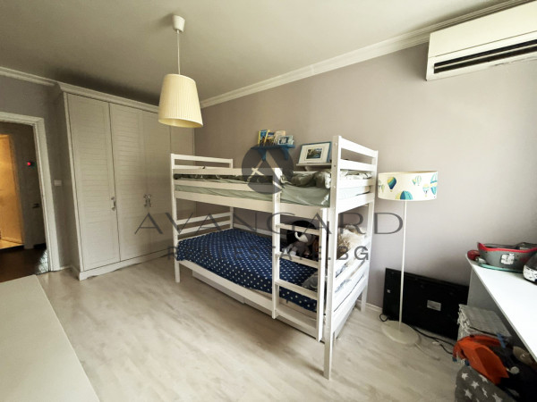 Luxury two -bedroom apartment! Karshiyaka!