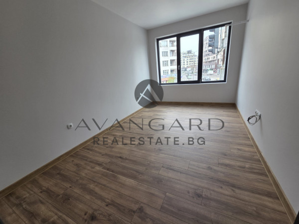 ДВУСТАЕН/ГЕРДЖИКА/ОБЗАВЕДЕН ДО КЛЮЧ