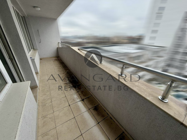 ПРОСТОРЕН ТРИСТАЕН С АКТ 16 !