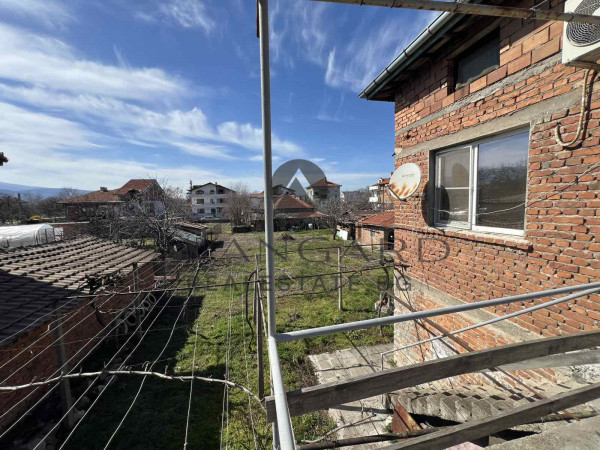 ДВУЕТАЖНА КЪЩА с.КРУМОВО