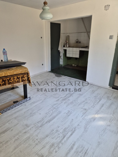 САМОСТОЯТЕЛНА КЪЩА СЛЕД РЕМОНТ/ ПЪРВЕНЕЦ