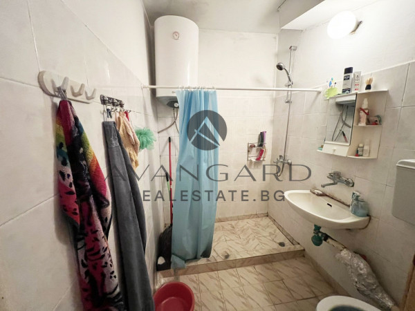 ДВУСТАЕН С ТРИ ОТДЕЛНИ СТАИ! СМИРНЕНСКИ