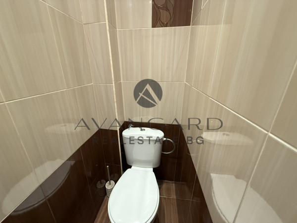 ТРИСТАЕН ОБЗАВЕДЕН С ЧЕТИРИ ОТДЕЛНИ СТАИ! КЮЧУК ПАРИЖ!