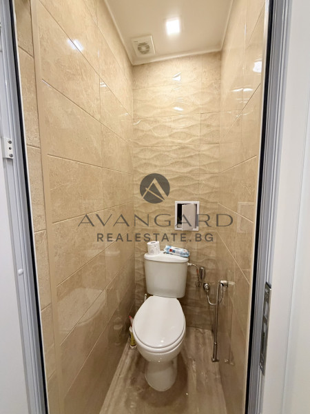 САНИРАН ДВУСТАЕН С ТРИ ОТДЕЛНИ СТАИ !