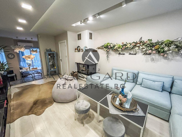 ДВУЕТАЖНА КЪЩА БЕЛОМОРСКИ