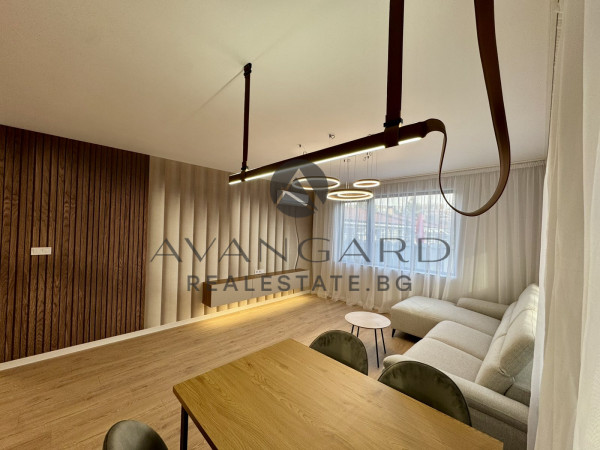 Луксозен двустаен Остромила