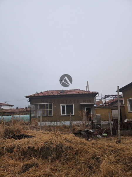 HOUSE WITH COURTYARD KRUMOVO