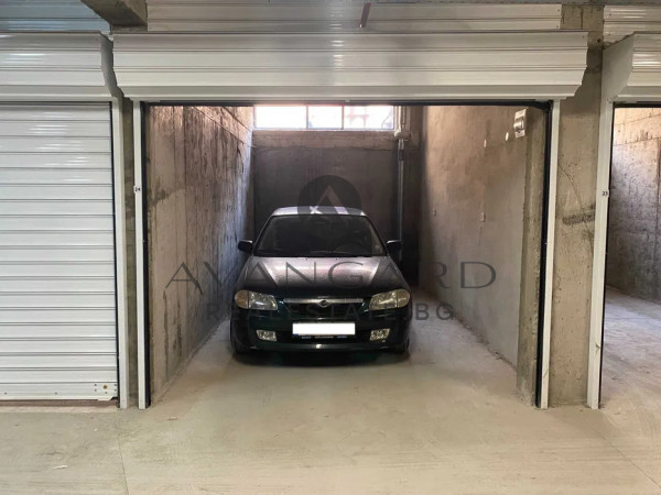 UNDERGROUND GARAGE THRACIA