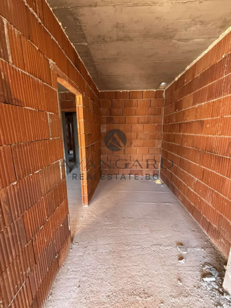 ТРИСТАЕН С ДВЕ ПАРКОМЕСТА В ЦЕНАТА