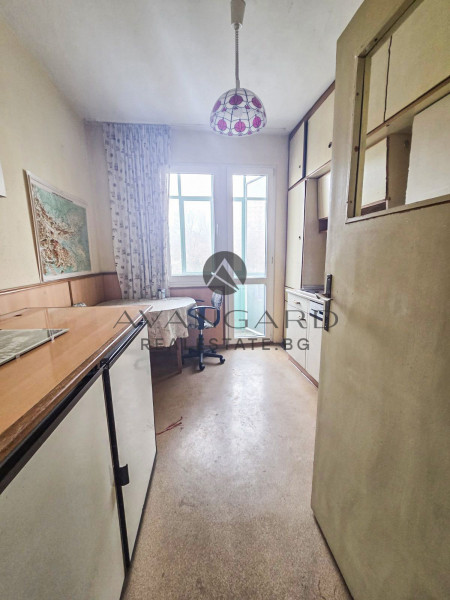 WITH A KEY! THREE-ROOM WITH FOUR SEPARATE ROOMS/ CASPELA