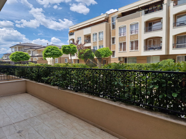 One bedroom apartment with 30 sq.m. Hall and 27 sq. M. VERANDA/ Ostromila