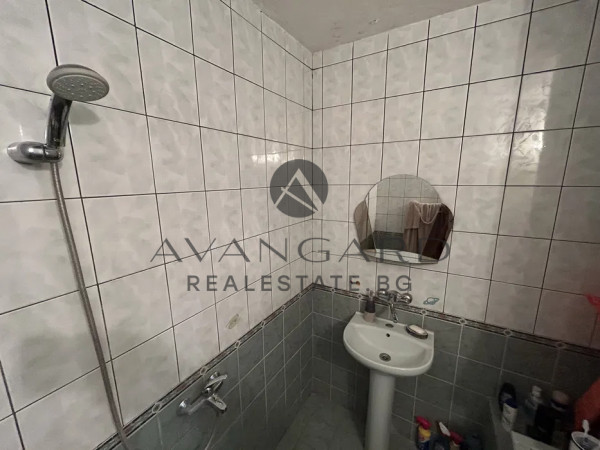 ТРИСТАЕН С РЕАЛНА КВАДРАТУРА !