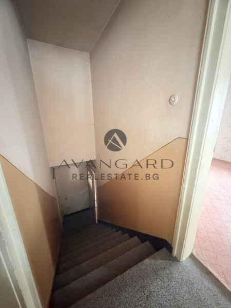 Двуетажна къща в Захарна Фабрика